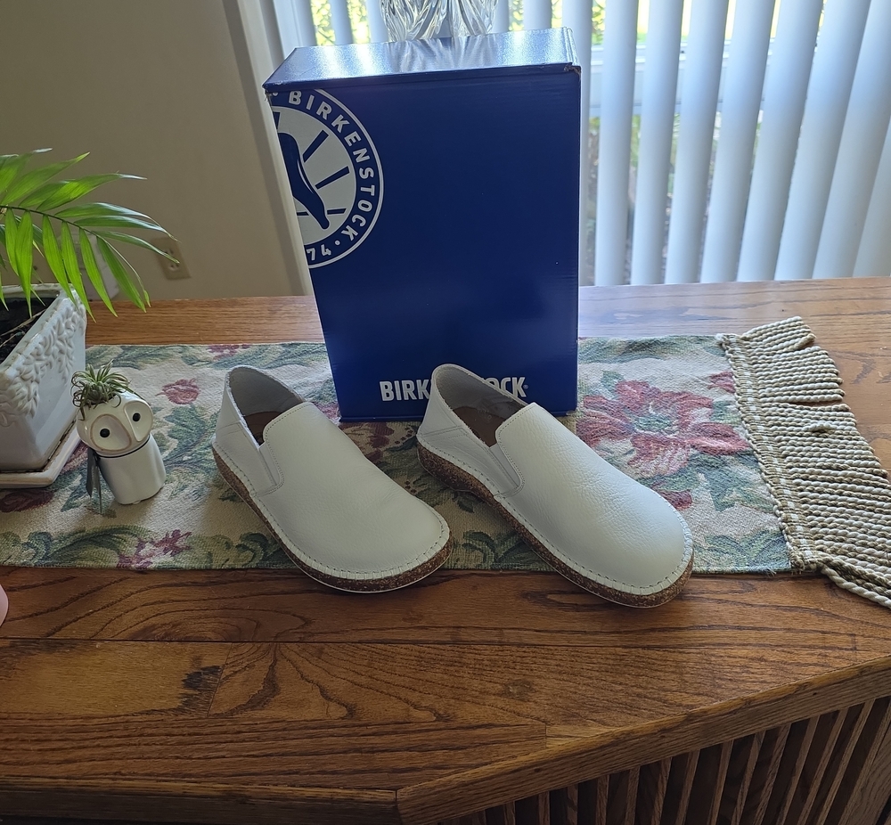 Women White Slip-On Leather Shoes